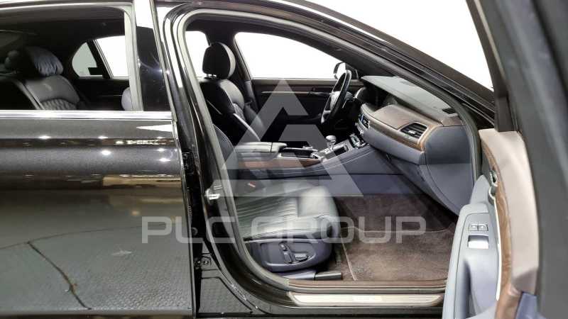 2019 Genesis G90