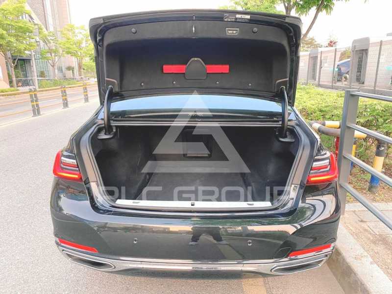 2021 BMW 740