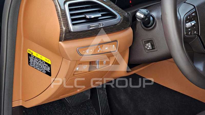 2021 Genesis G90