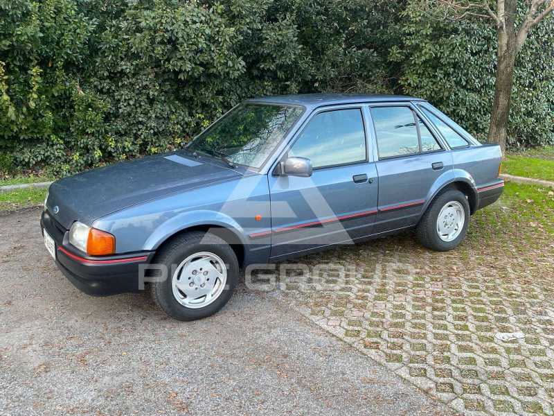 1988 Ford ESCORT