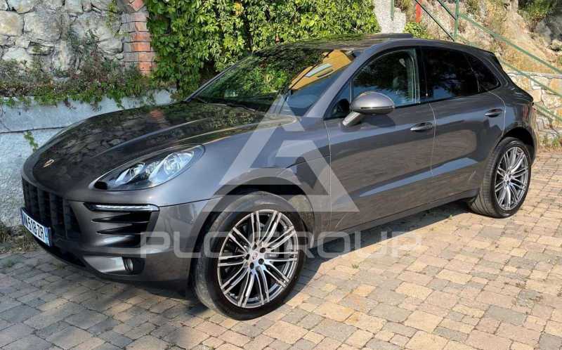 2016 Porsche MACAN
