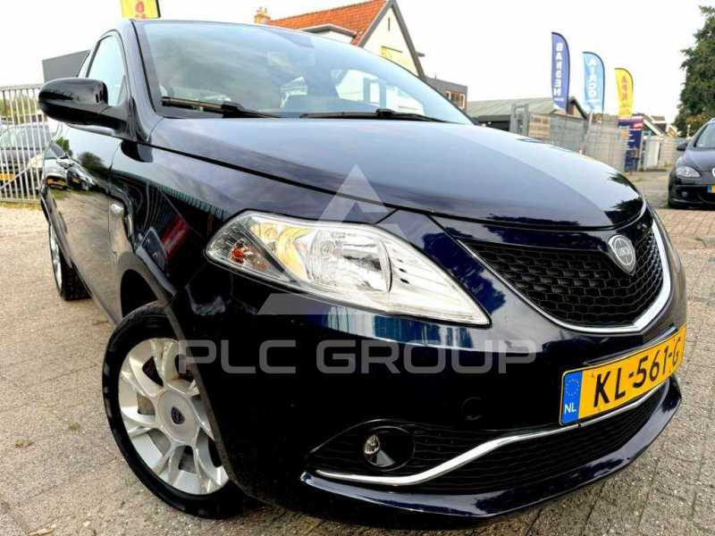 2016 Lancia YPSILON