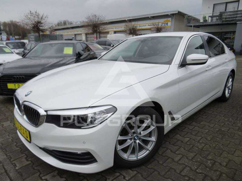 2019 BMW 520