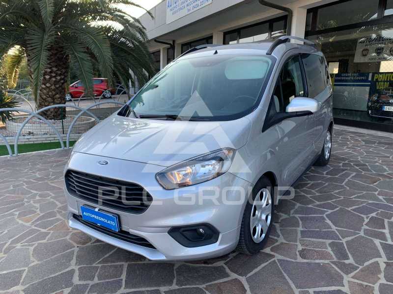2020 Ford Tourneo