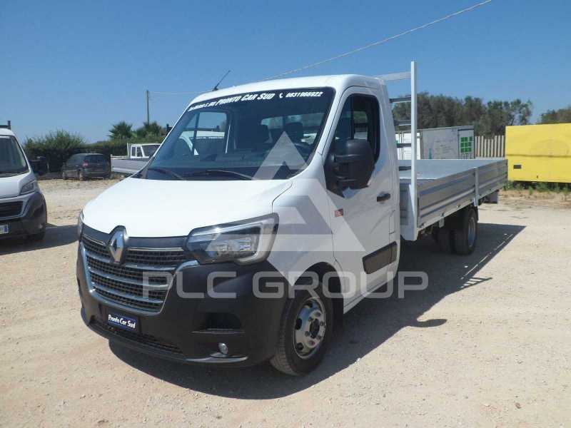 2021 Renault Master