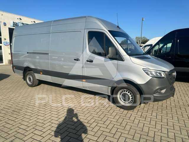 2022 Mercedes Benz Sprinter