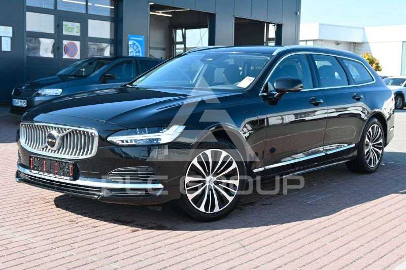 2022 Volvo V90
