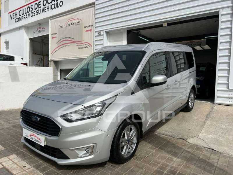 2022 Ford Tourneo