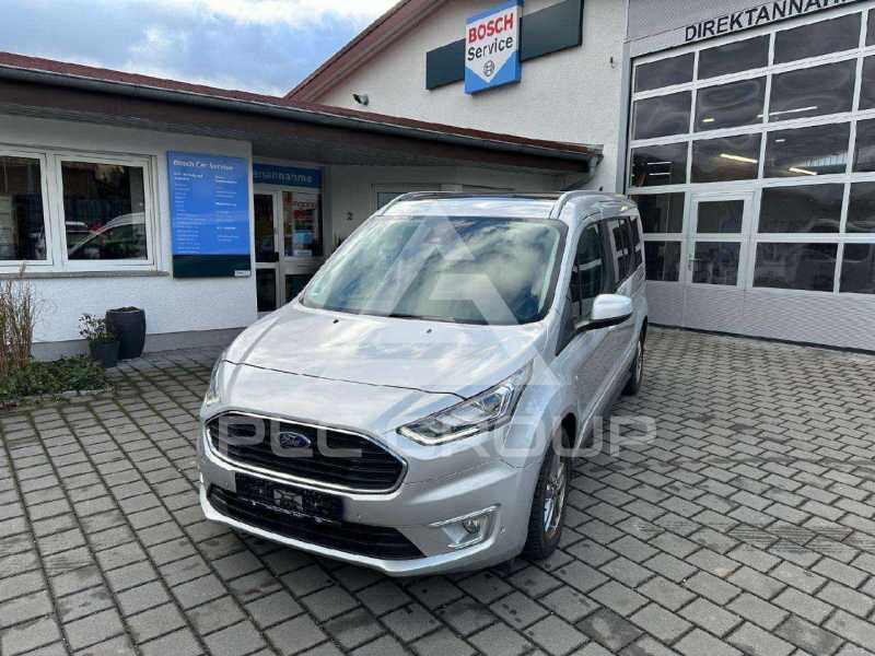 2022 Ford Tourneo