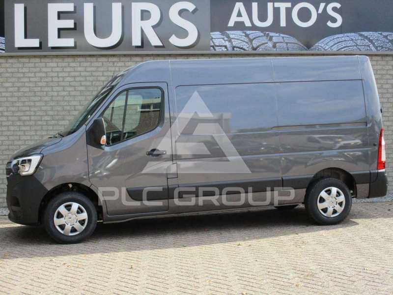 2022 Renault Master