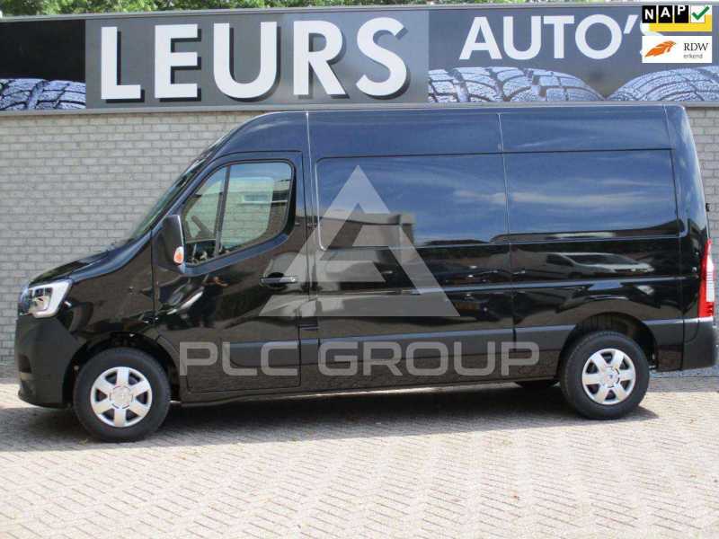 2022 Renault Master