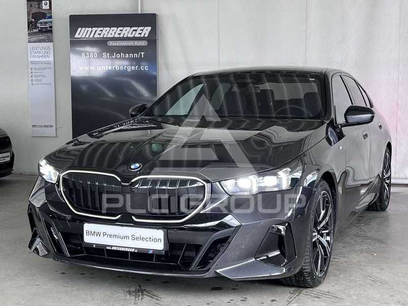 2023 BMW 520