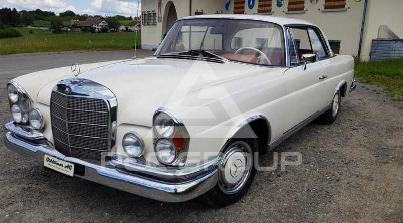 1965 Mercedes Benz 220