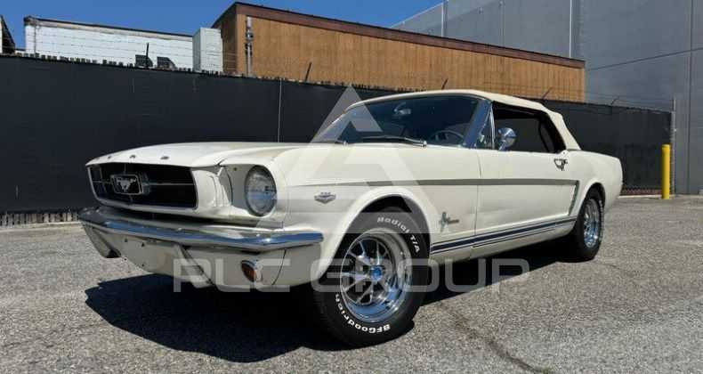1965 Ford MUSTANG