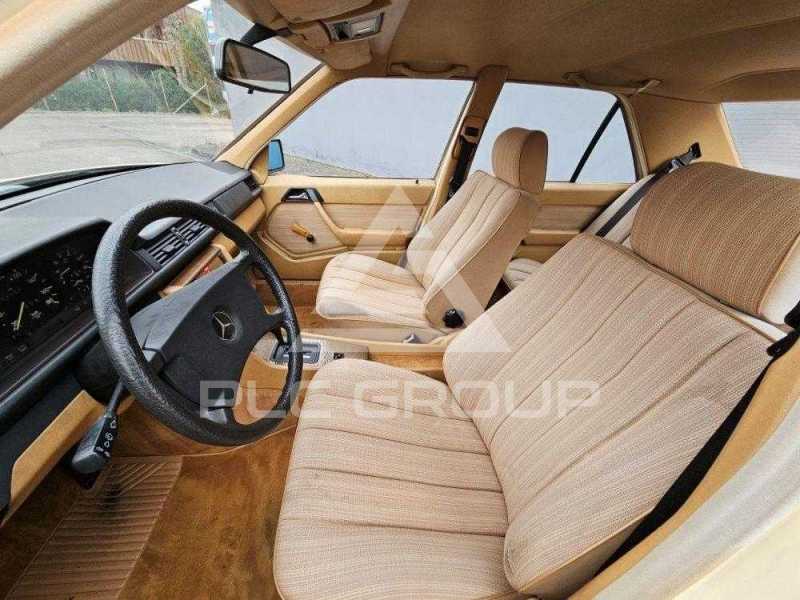 1988 Mercedes Benz 200