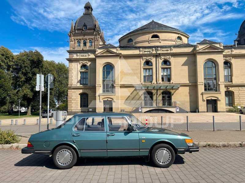 1989 SAAB 900