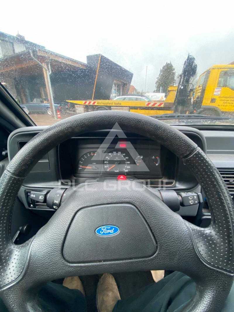 1989 Ford ESCORT