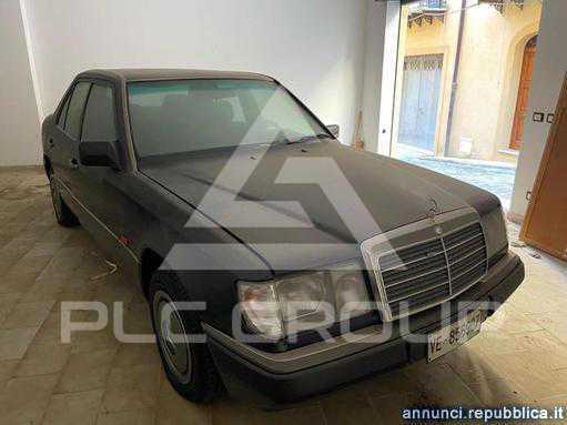 1991 Mercedes Benz 200