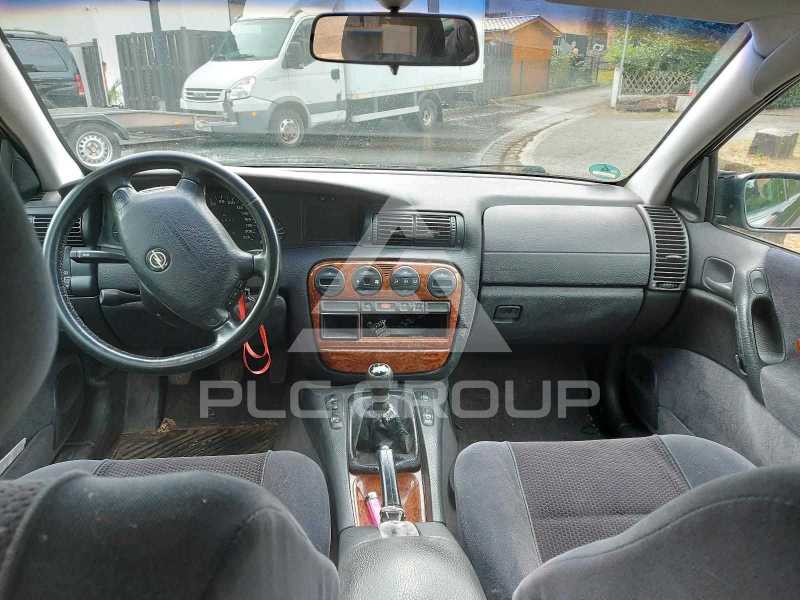 1999 Opel Omega