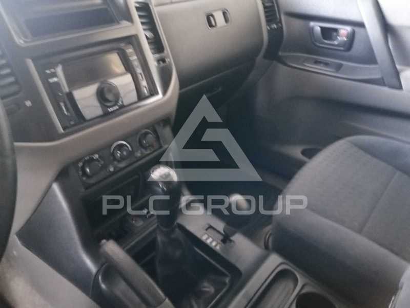 2000 Mitsubishi PAJARO
