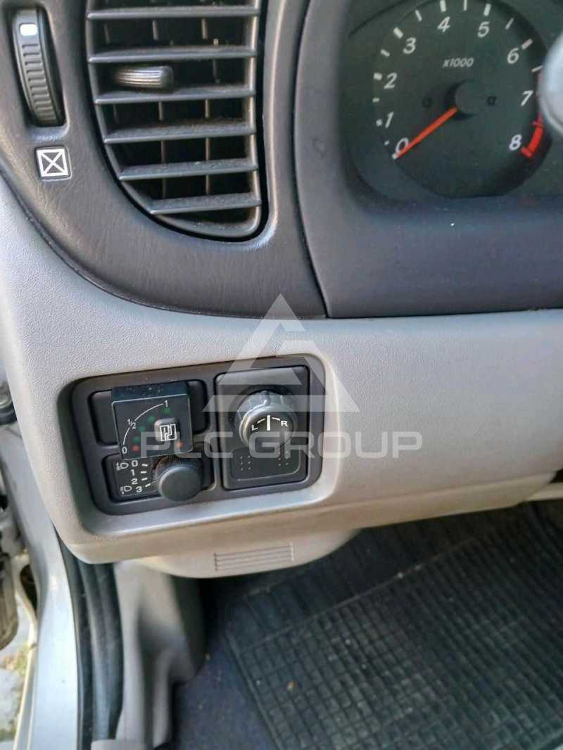 2000 Nissan ALMERA