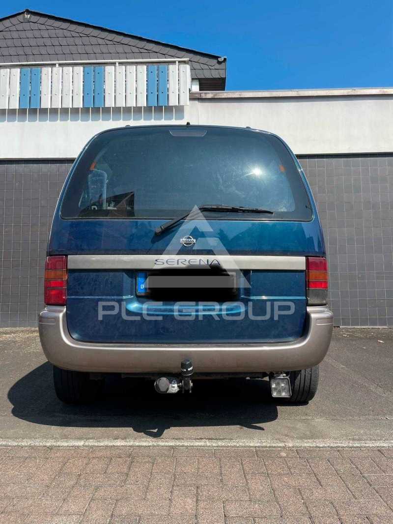 2000 Nissan Serena