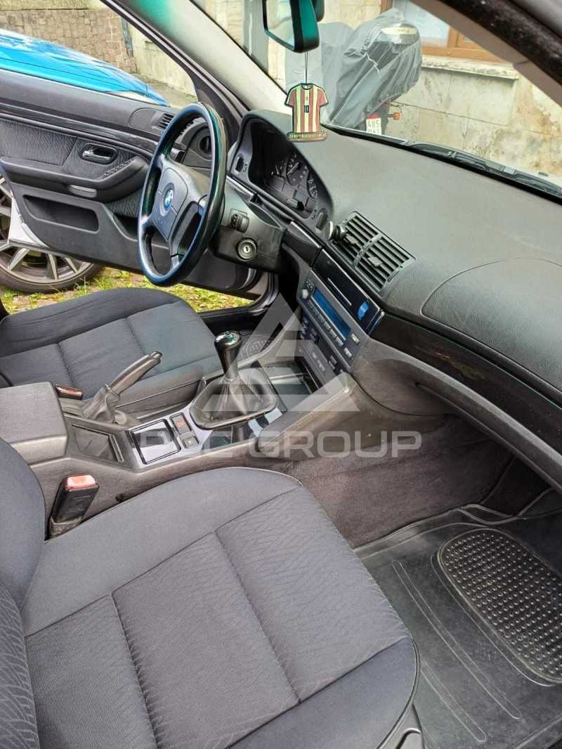 2000 BMW 523