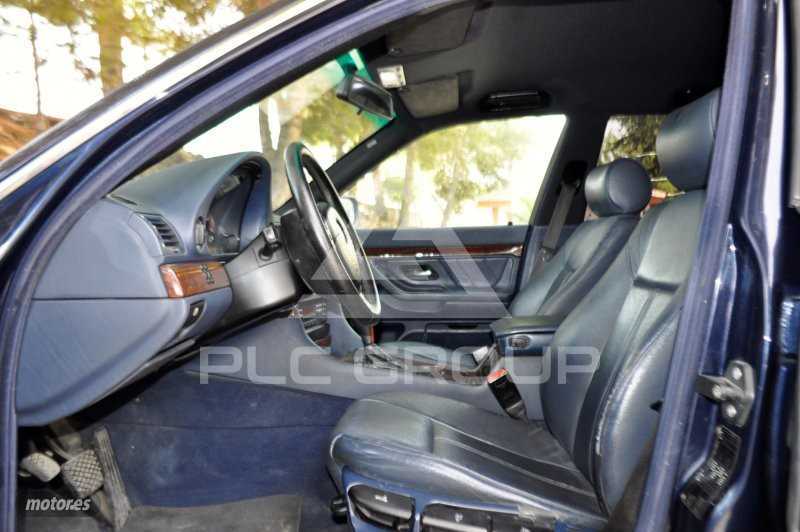 2000 BMW 7 Series