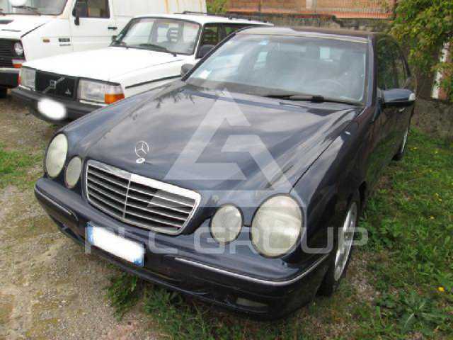 2000 Mercedes Benz E-Class