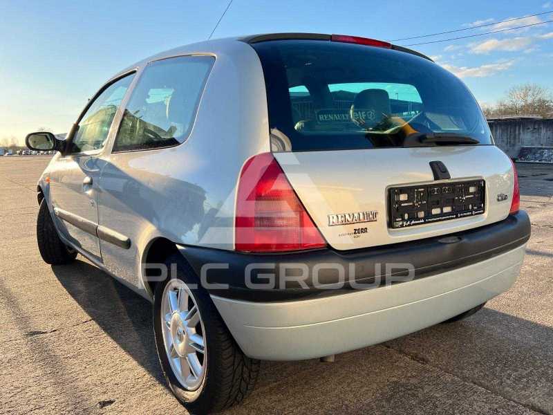 2000 Renault Clio