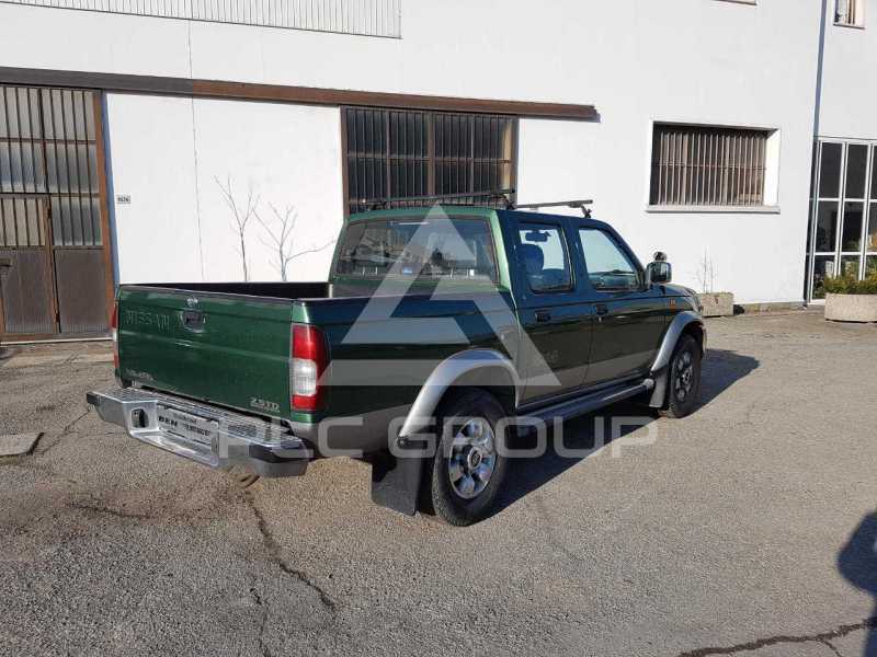 2001 Nissan Navara