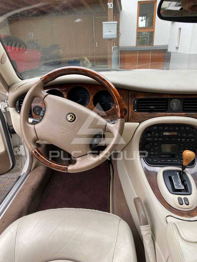 2001 Jaguar XJ