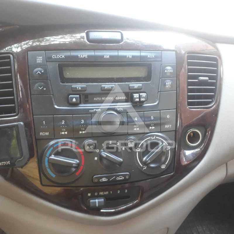 2001 Mazda MPV