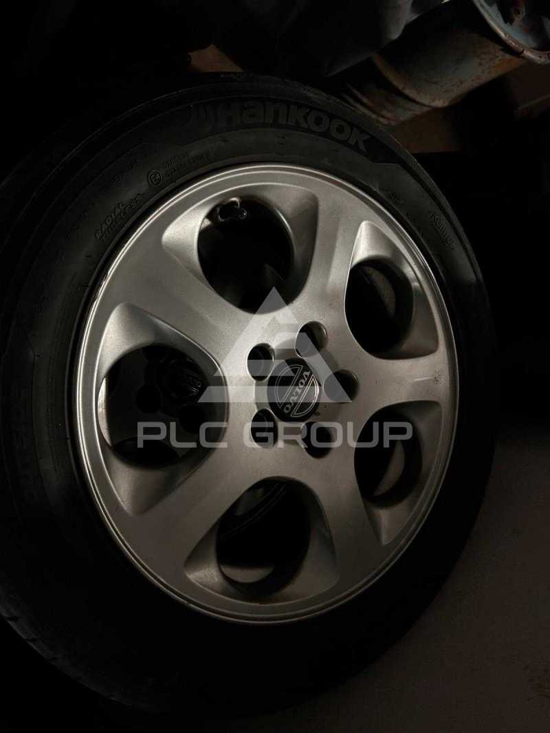 2002 Volvo V70