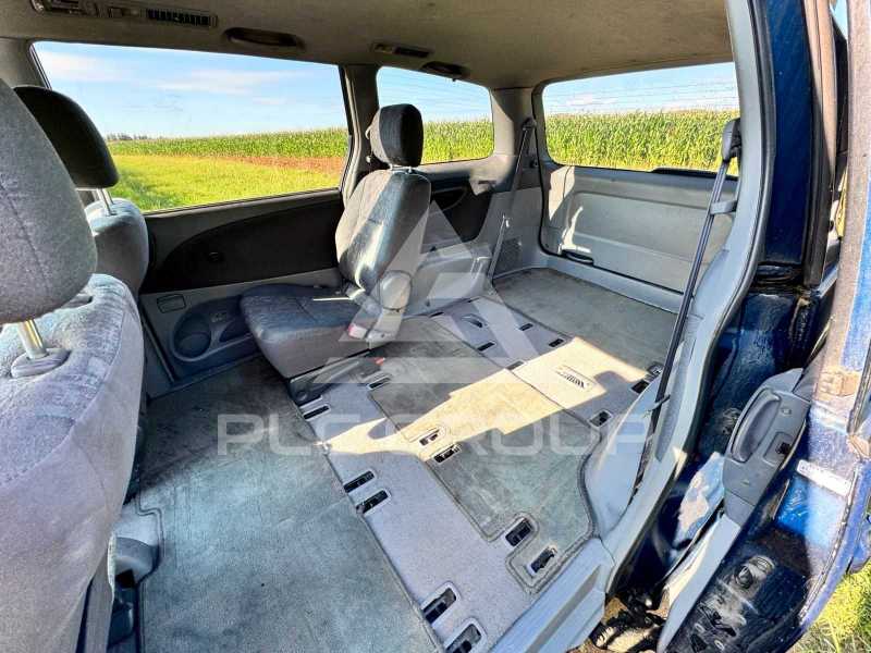2002 Toyota PREVIA