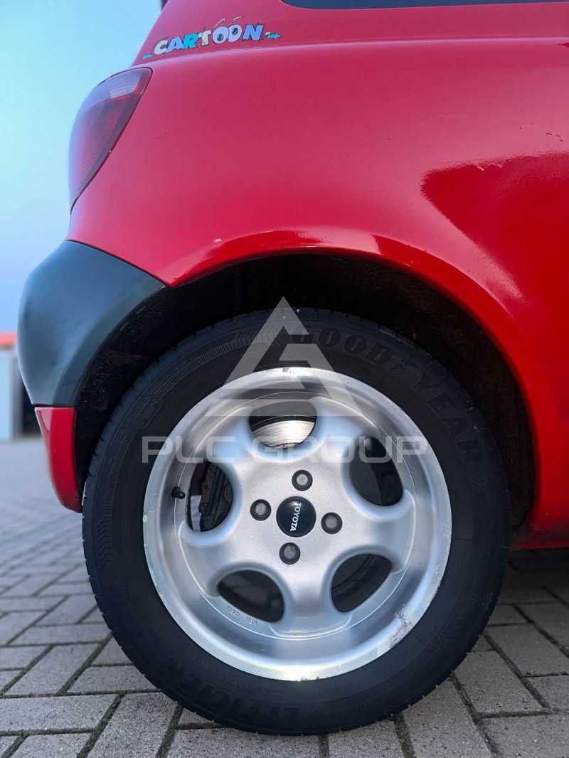 2002 Toyota YARIS