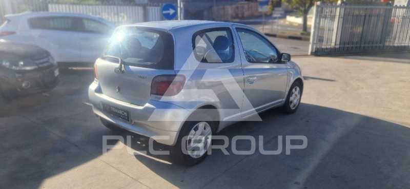 2002 Toyota YARIS