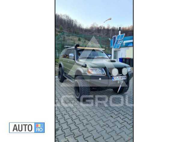 2003 Mitsubishi PAJARO