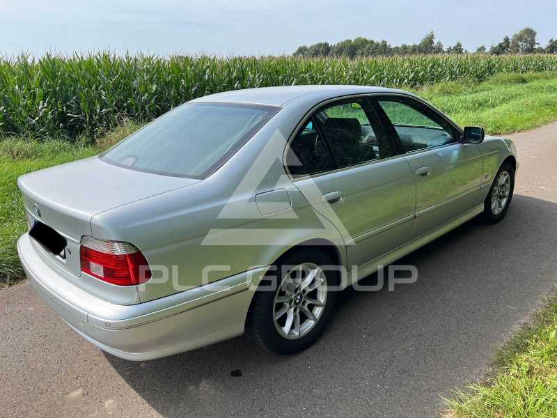 2003 BMW 523