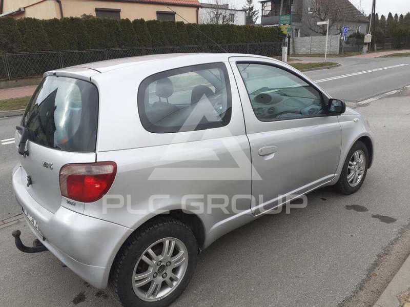 2003 Toyota YARIS