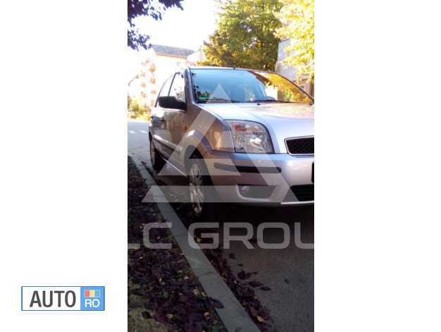 2003 Ford FUSION