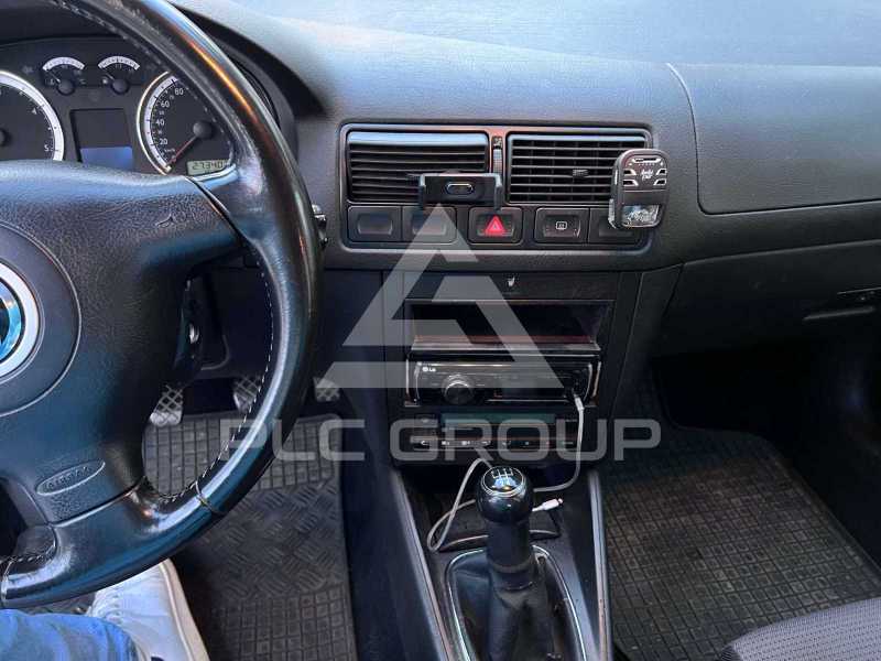 2003 Volkswagen GOLF