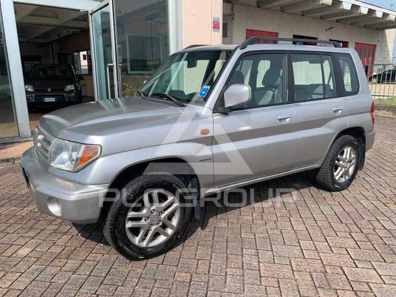 2004 Mitsubishi PAJARO
