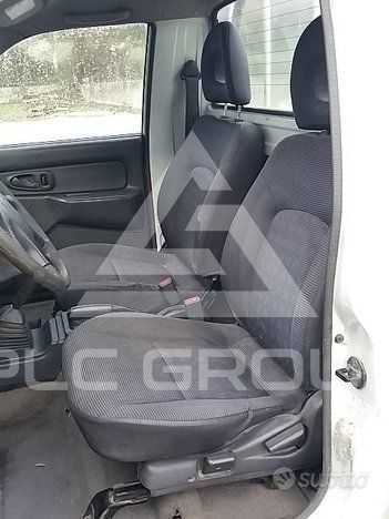 2004 Mitsubishi L200