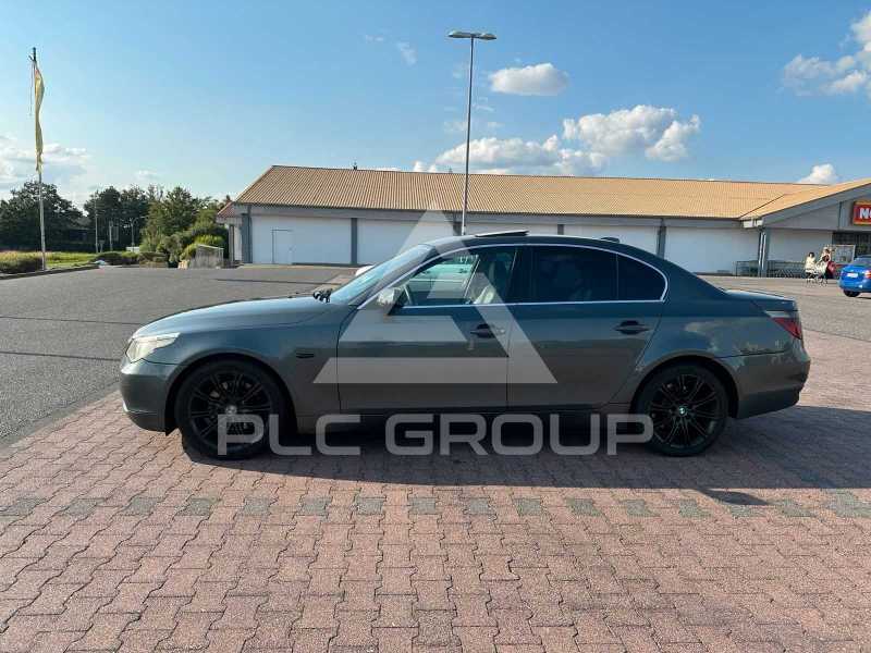 2004 BMW 523