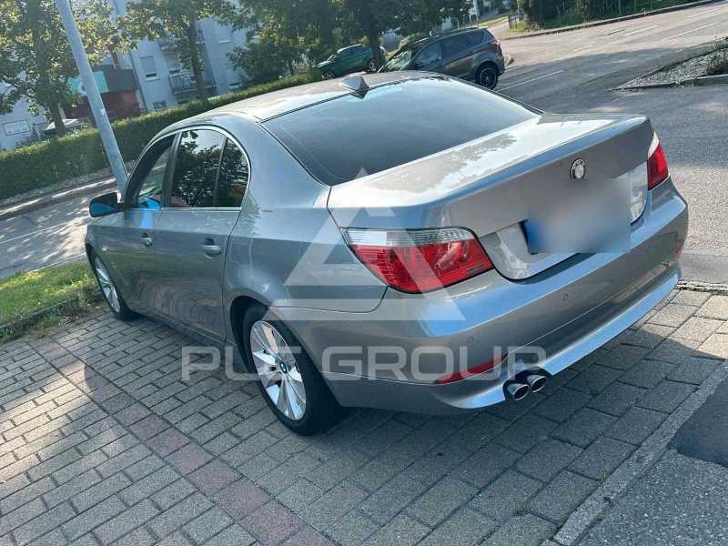 2004 BMW 523
