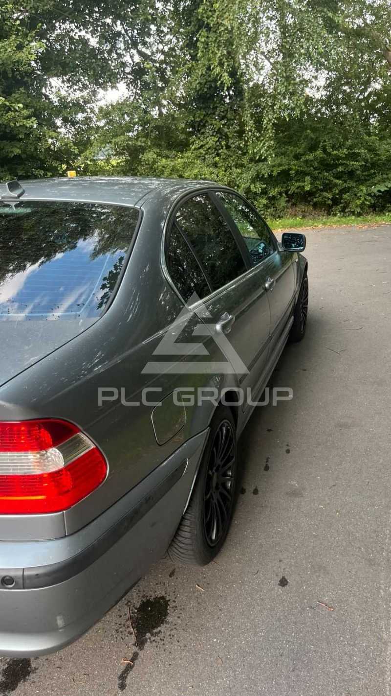 2004 BMW 330