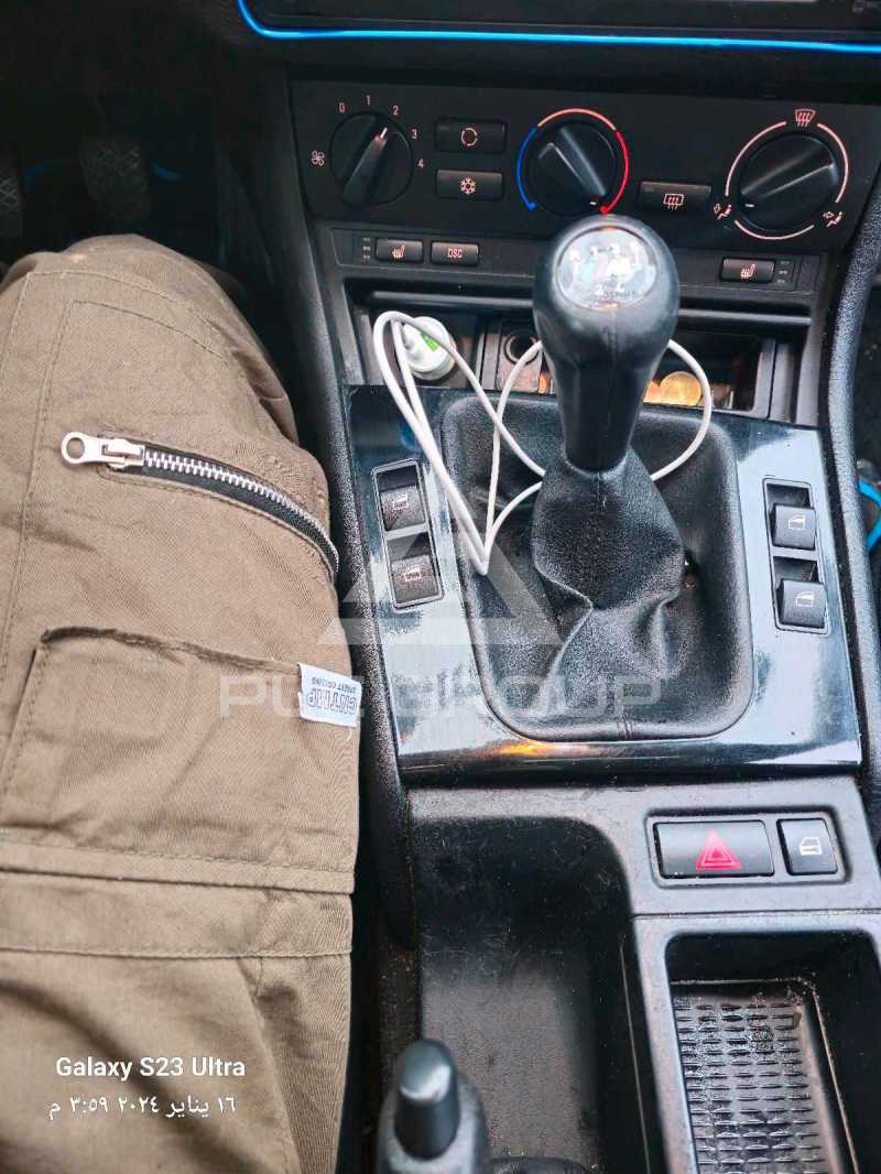 2004 BMW 330
