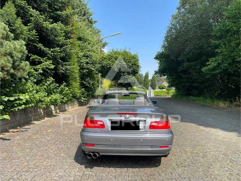2004 BMW 330