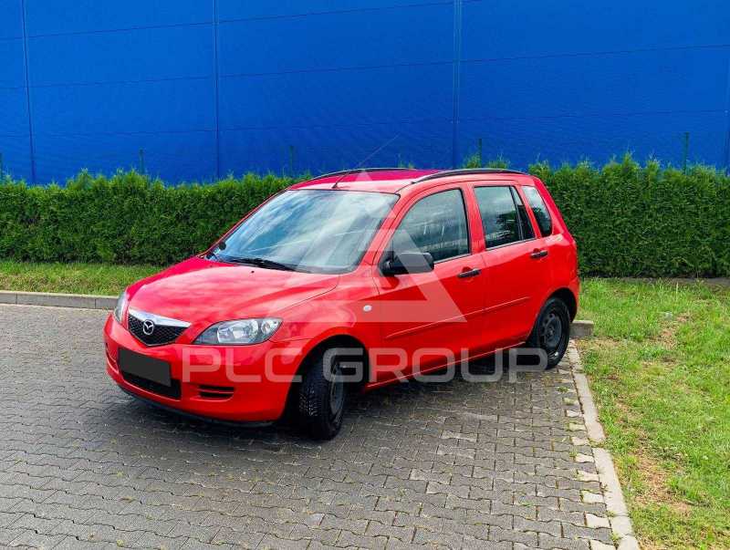 2004 Mazda 2